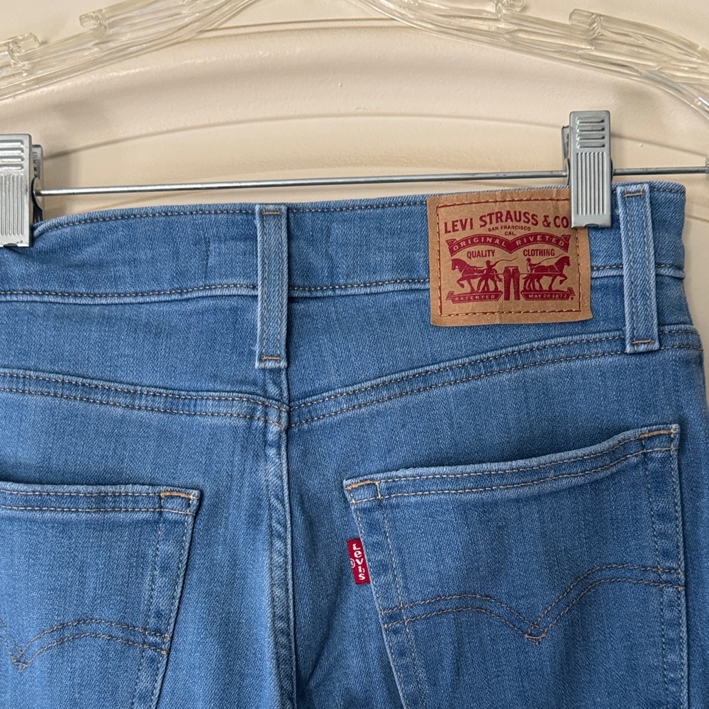 Levi's High Rise Light Blue Denim Jeans with Red Tab
